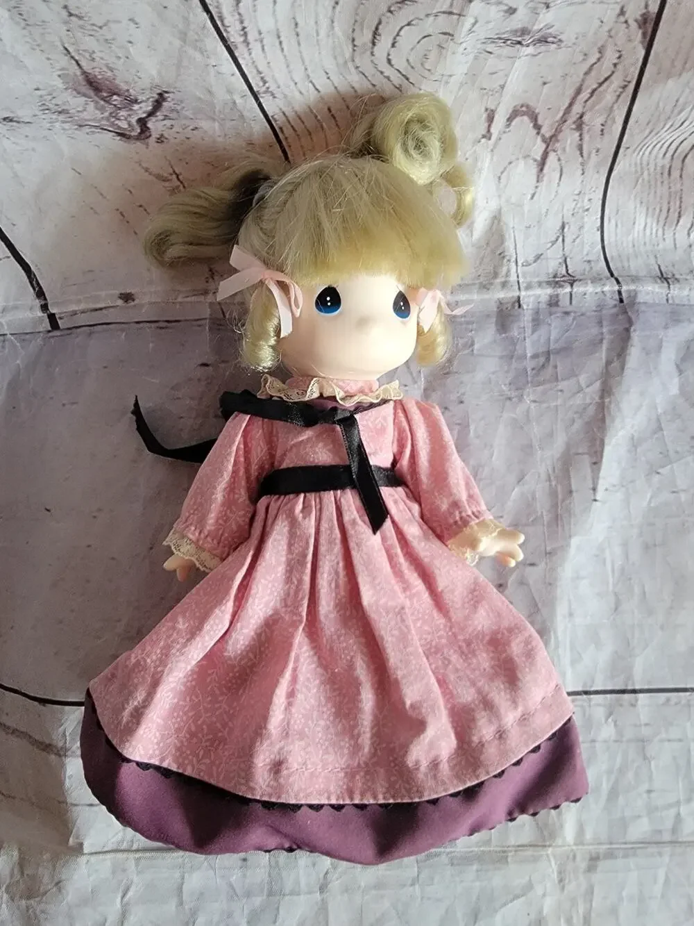 Vintage Precious Moments Children of the World Collection American Doll READ